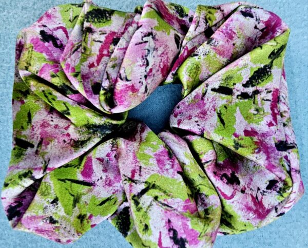 Anda Abstract Silk Hair Scrunchie "Blooming"