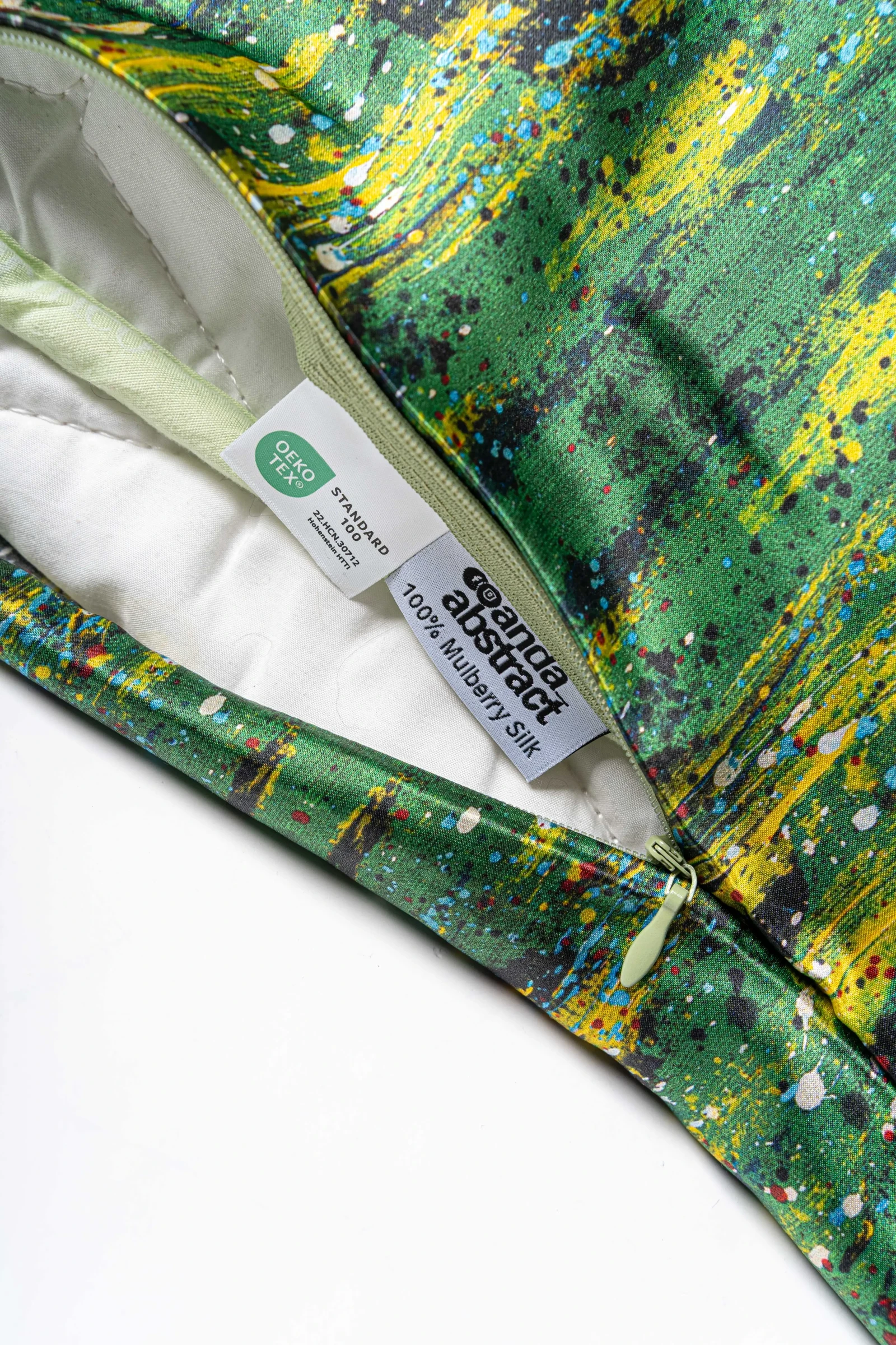 May - Silk Pilowcase 50x70 cm - Image 2