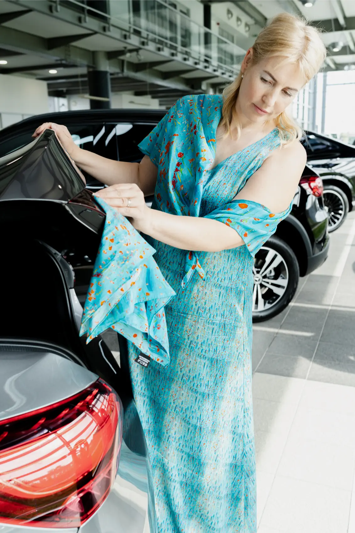 Poppies – Large Silk Scarf 110x110 cm - Image 4