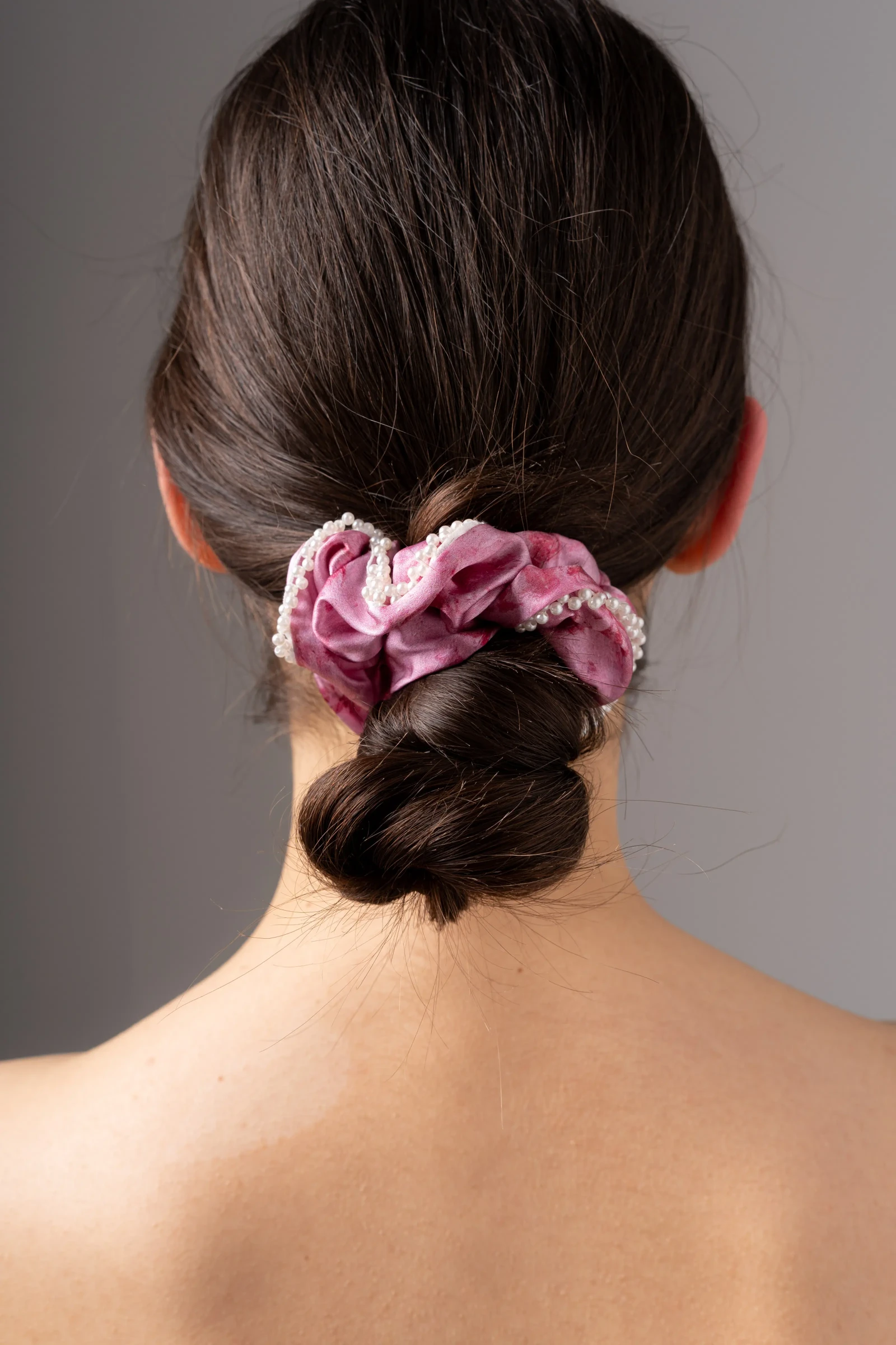 Roses - Silk Hair Scrunchie with Pearls 3,5 cm - Image 3